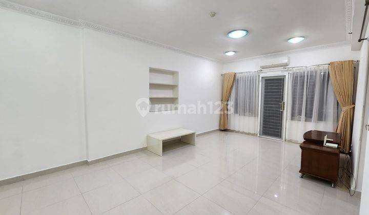 Apartemen Grand Palace 3 BR uk 120m2 Sudah Renovasi dan Unitnya sangat Bagus 2