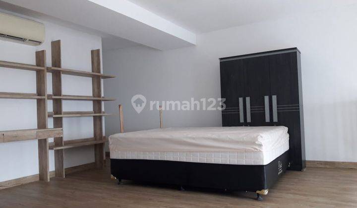 Dijual Sewa Neo Soho Ebony 2 Lantai Furnished Lantai Sedang 1