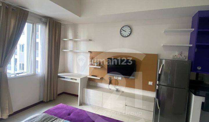 Sewa Apartemen Royal Mediterania Studio Lantai Sedang Furnished 2