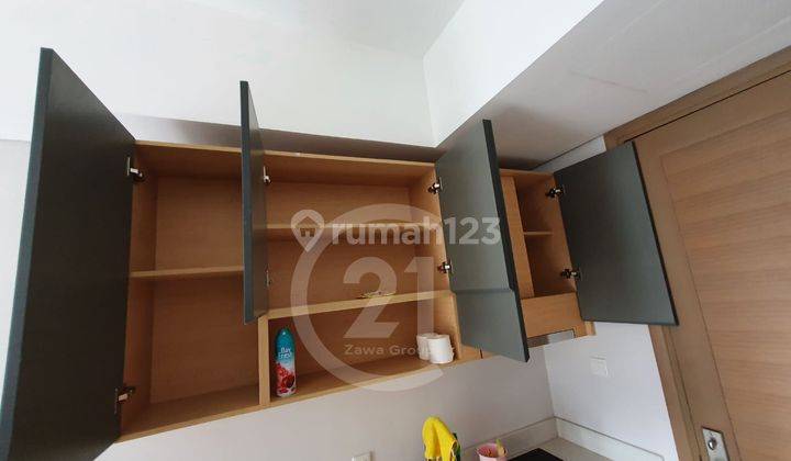 Dijual Apartemen Taman Anggrek Residence Semi Furnished Lantai Rendah 2