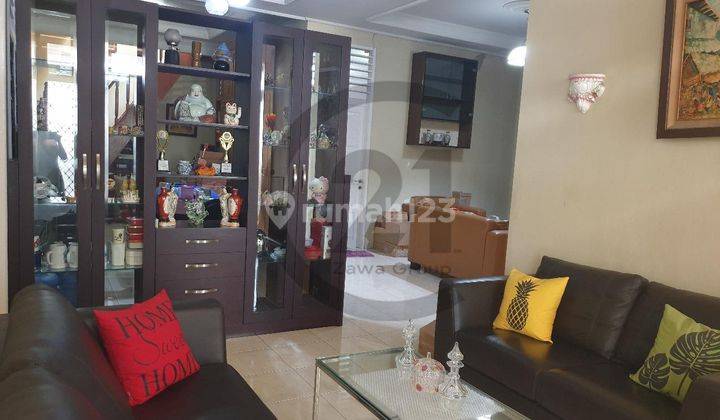 Dijual Rumah di Tomang Jakarta Barat 2 Lantai 1