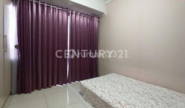 Dan  Apartemen Royal Mediterania Furnished 2