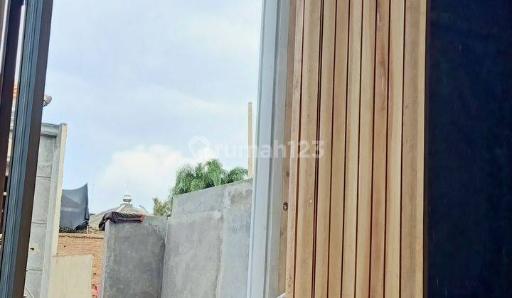 RUMAH MEGAH DEKAT AREA PERKANTORAN DAN PUSAT PENDIDIKAN  7