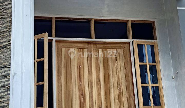 RUMAH MEGAH DEKAT AREA PERKANTORAN DAN PUSAT PENDIDIKAN  9