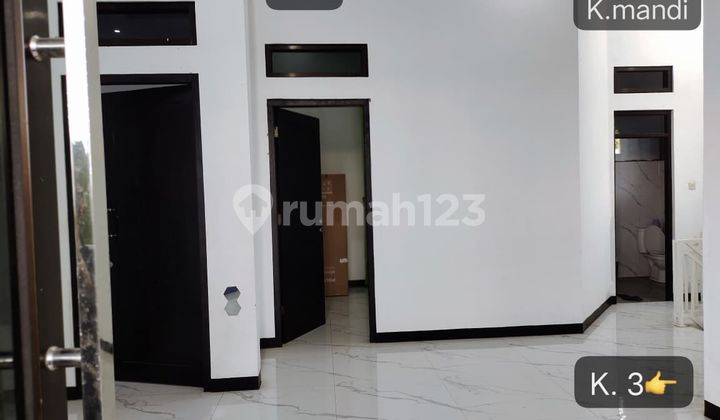 Dijual cepat Rumah 2 lantai di Jaya Sampurna Serang Baru Bekasi