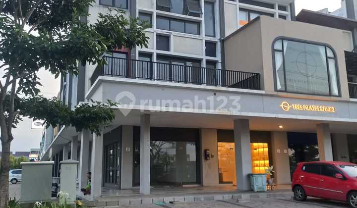 Ruko 3 Lantai Premium di Scientia Garden Summarecon Serpong - Bebas Parkir