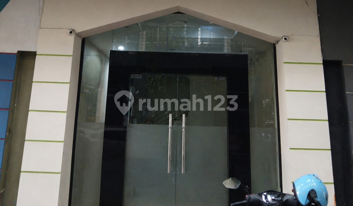 Strategic Ruko Palacio Nginden in the City Center Hot Listing 1