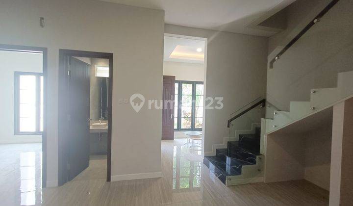 Rumah Model Modern Minimalis Baru Cluster San Diego Pakuwon City 6
