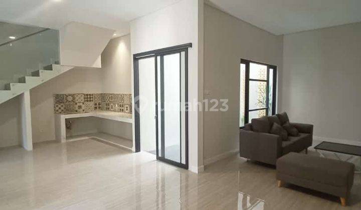 Rumah Model Modern Minimalis Baru Cluster San Diego Pakuwon City 7