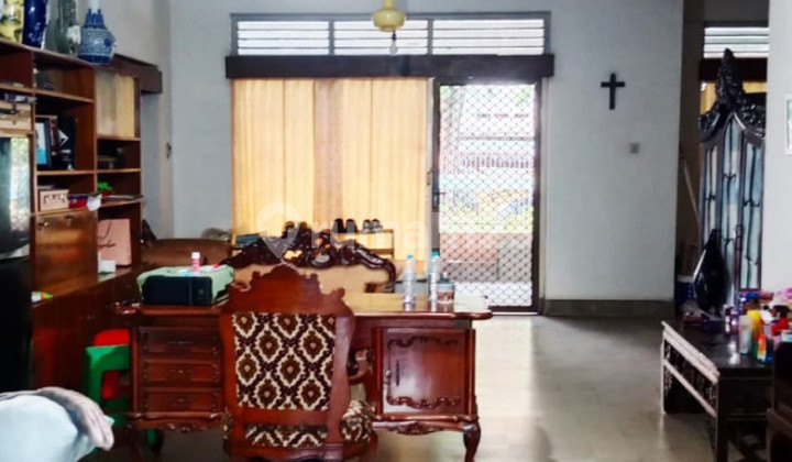 Business House on Comal Raya Road, Darmo City Center 2