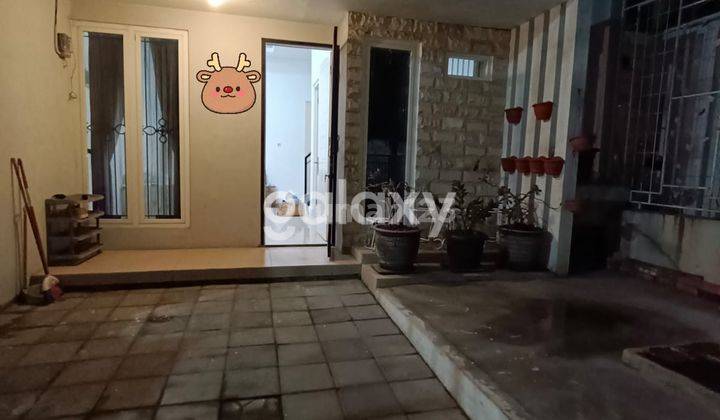 tampak depan rumah green semanggi mangrove murah