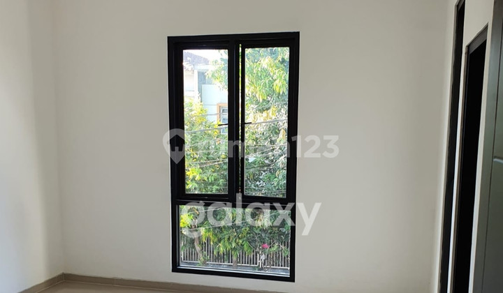 Rumah Nirwana Eksekutif Baru Gress Siap Huni