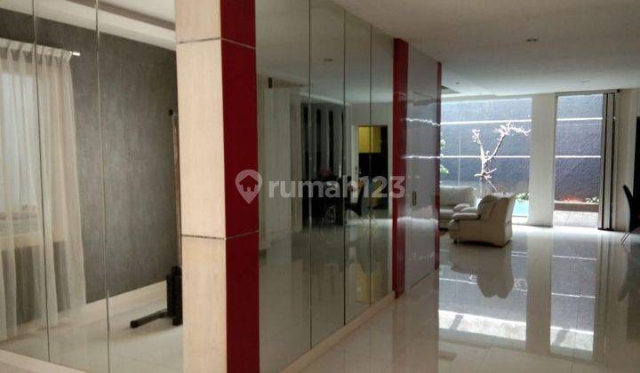 Disewa Rumah 2 Lantai Bagus Full Furnished Taman Beverly 2