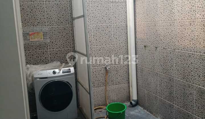 Di sewa dan di jual Rumah JL Pakis Indah 2