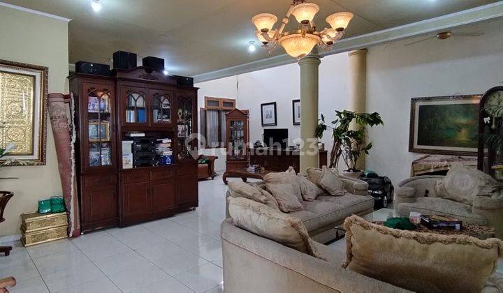 Dijual Rumah 2 Lantai Rapih Sertifikat SHM di Cempaka Putih Strategis di Jakarta Pusat Diapit Jl. Jend A Yani Dan Jl. Letjen Soeprapto Harga Nego 2