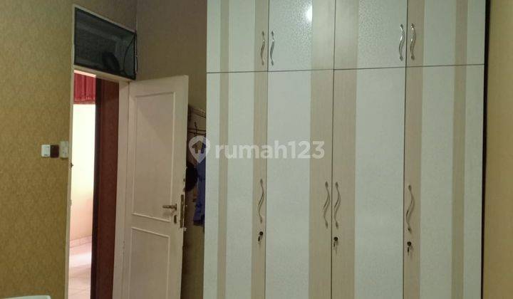 Rumah 2 Lantai Dekat Area Perbelanjaan Jak bar 2