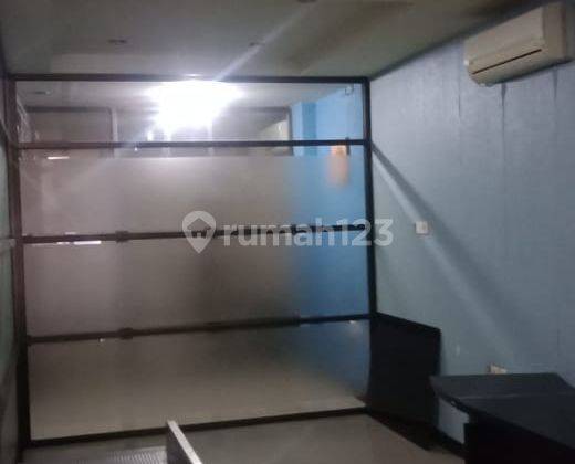 Ruko 3 Lantai Lokasi Strategis Siap Huni 3