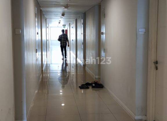 Apartemen Strategis di Kedoya Jak bar, Lahan Parkir Luas 8