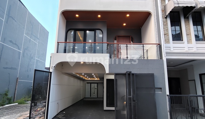 Rumah Baru Modern Minimalis Tropical Bangunan 4 Lantai Siap Huni Rumah Baru Modern Minimalis Tropical Bangunan 4 Lantai Siap Huni