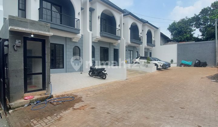 Rumah Baru 2 Lantai, Selangkah Ke Pintu Tol Harga Mulai 1,9 M