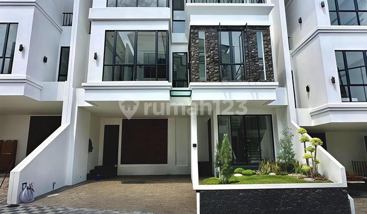 Brand New Townhouse in Lebak Bulus, Limited Stock Units Available