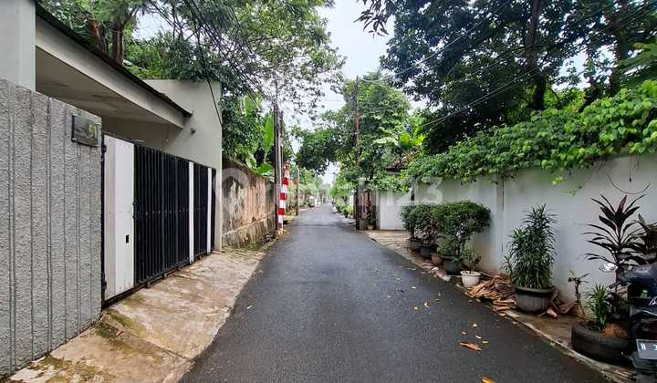 Rumah Secondary Single House Area Bebas Banjir Pejaten Barat