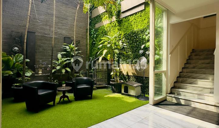 Rumah Lama Terawat Hanya Selangkah Ke Scbd  2