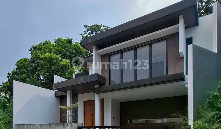 New House in the Exclusive Villa Cinere Mas Complex 2