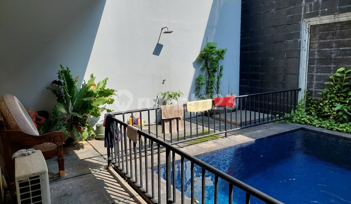 Luxurious House in Elite Complex Pondok Indah, Comfortable Environment 2