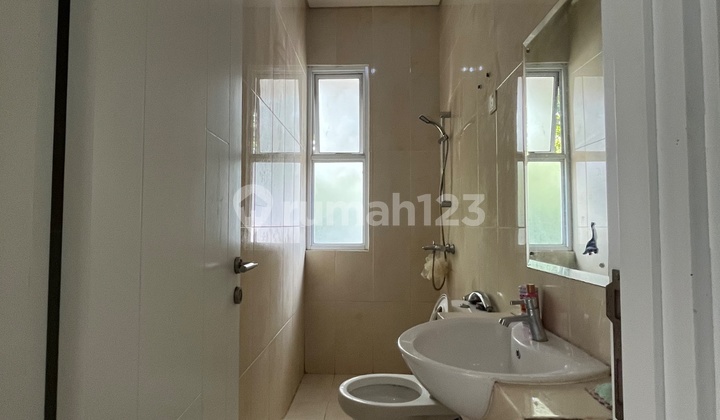 For Sale 2-Story House in Greenwich BSD Tangerang 2