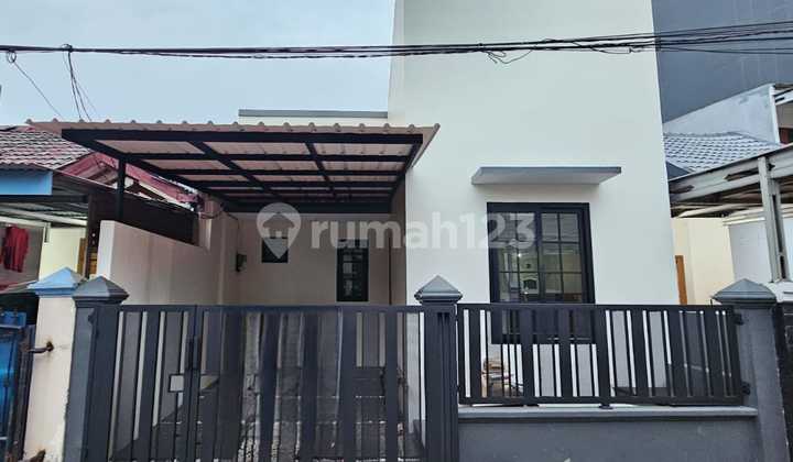 For Sale: Ready-to-Occupy Independent House in Gading Serpong