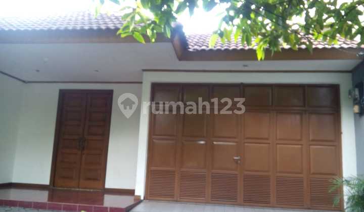 Dijual Rumah Luas di Menteng Jakarta Pusat 2