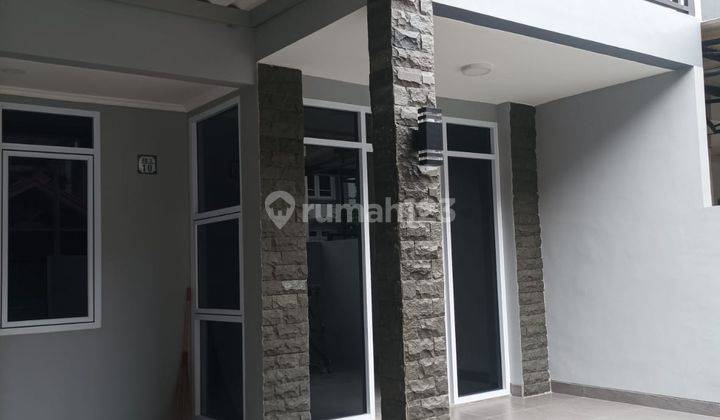 Rumah 1 1/4 lantai Full Renovasi total rapi siap huni 2