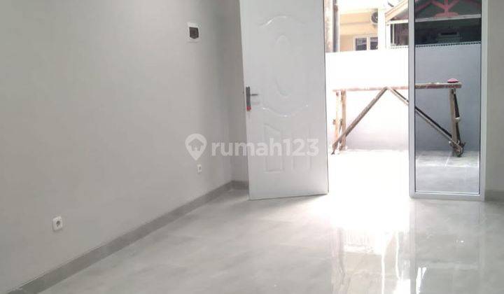Rumah 1 1/4 lantai Full Renovasi total rapi siap huni 10