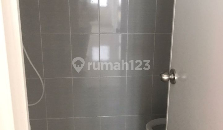 Disewakan Ruko Melody 3 lantai Baru,Lokasi Strategis 3