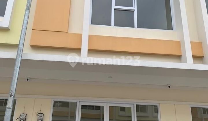 For Rent Pisa Grande 2-story Shophouse Gading Serpong