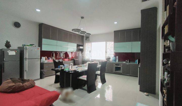 Dijual Rumah Bagus 2.5 lantai di Foresta BSD Tangerang 1