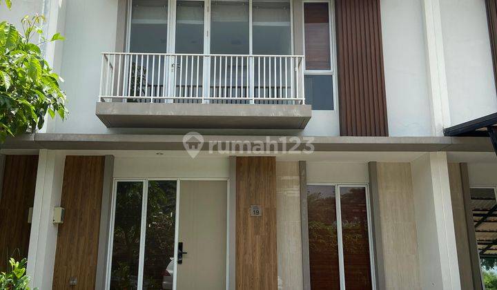 Rumah 2 Lantai Di Cluster Nara Village Gading Serpong, Tangerang 1