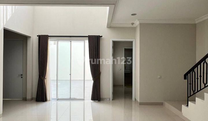 Dijual Rumah 2 lantai di Vivacia The Eminent BSD 2