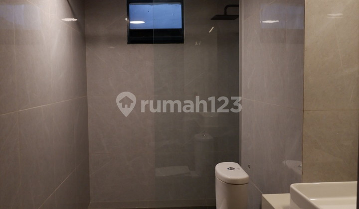 Disewakan Condominium Taman Anggrek 3Br Furnished Jakarta Barat 2