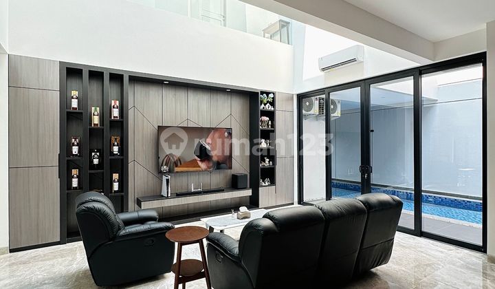 Dijual Rumah Mewah 3 Lantai Ada Kolam Renang Di Alam Sutera Dijual Rumah Mewah 3 Lantai Ada Kolam Renang Di Alam Sutera