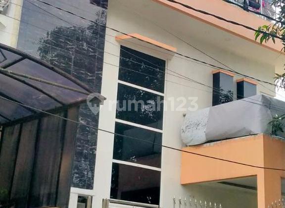 Dijual Rumah Bebas Banjir 3 Lantai Di Muara Karang
