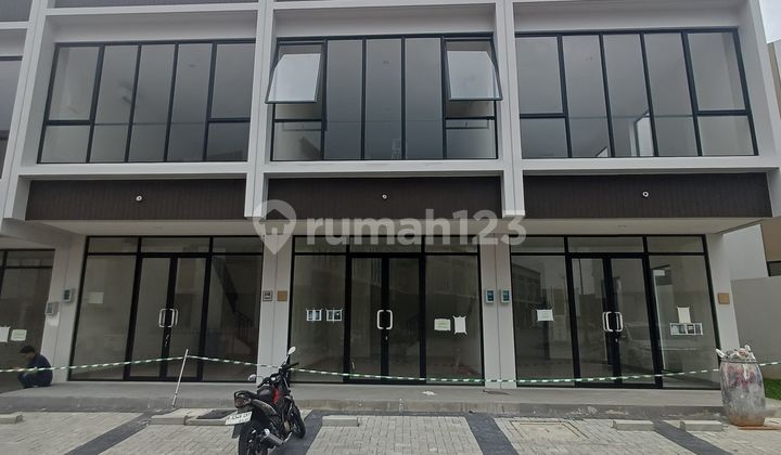 For sale/rent 3-unit attached Sorento shop house in Gading Serpong, prime location