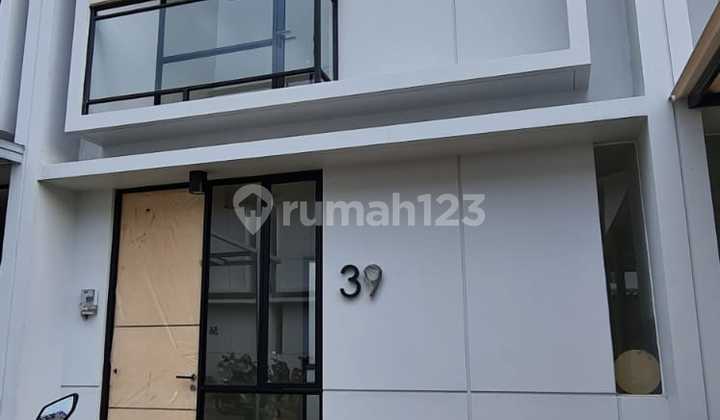 Dijual Rumah Siap Huni 2 Lantai Cendana Parc Karawaci Tangerang 2