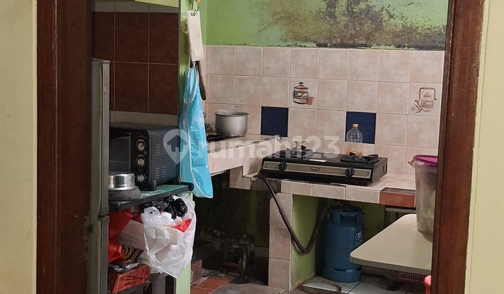 Dijual Rumah 2 Lantai Bawah Pasaran di Karang Tengah Tangerang 2