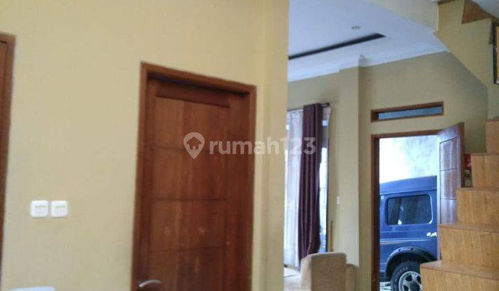 Dijual Rumah 2 Lantai Di Cipondoh. Perumahan. Bagus 1