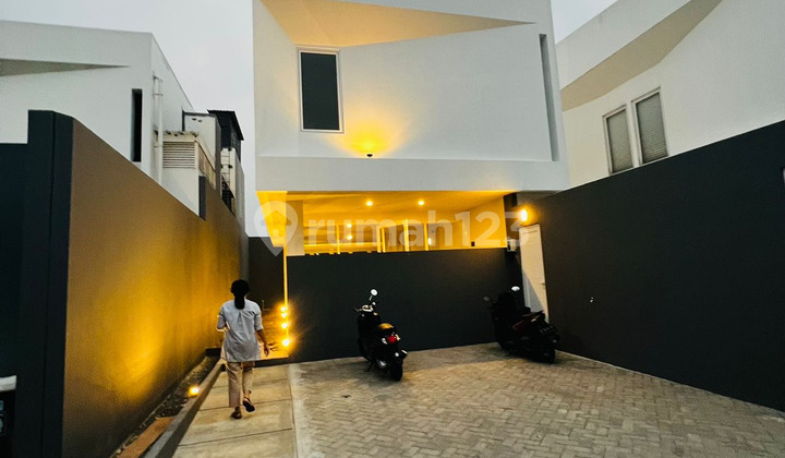 Rumah Baru di the Bagya House Lebak Bulus, Jakarta Selatan Rumah Baru di the Bagya House Lebak Bulus, Jakarta Selatan