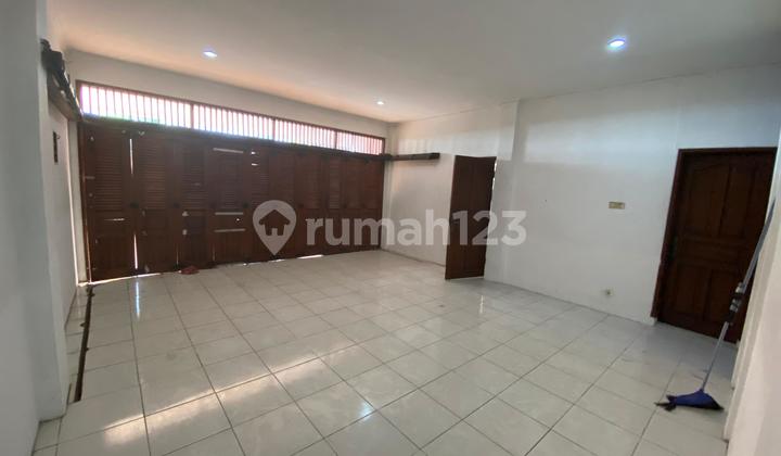 Rumah di Lebak Lestari, Lebak Bulus, Jakarta Selatan. Megah. 2