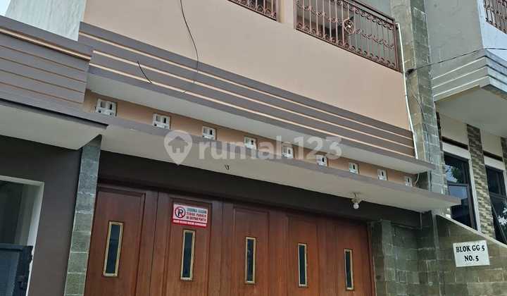 Rumah di Pancoran Mas - Depok, Megah, Mewah, Hot Sale, 1,45 M