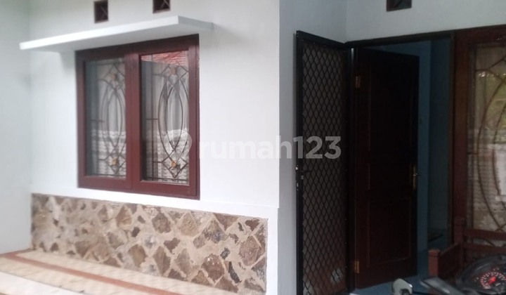 House in Villa Inti Persada, East Pamulang, South Tangerang